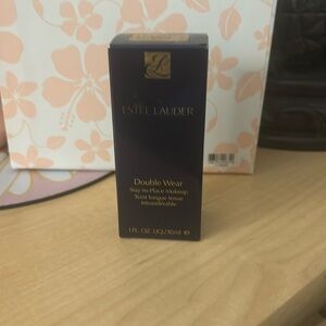 Estée Lauder Double Wear Foundation